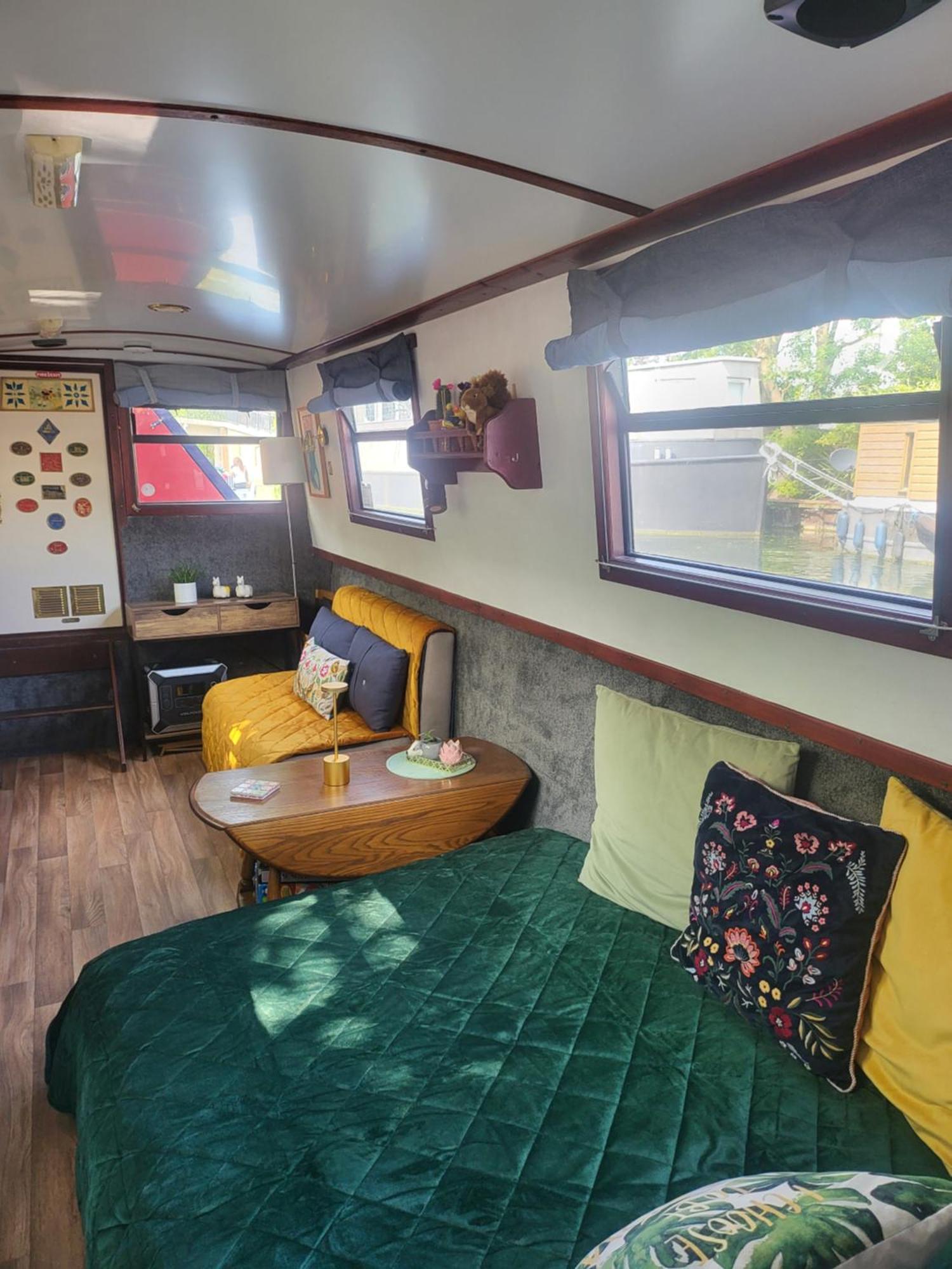 Comfy Canal Boat In Little Venice For Family & Friends Hotel London Bagian luar foto