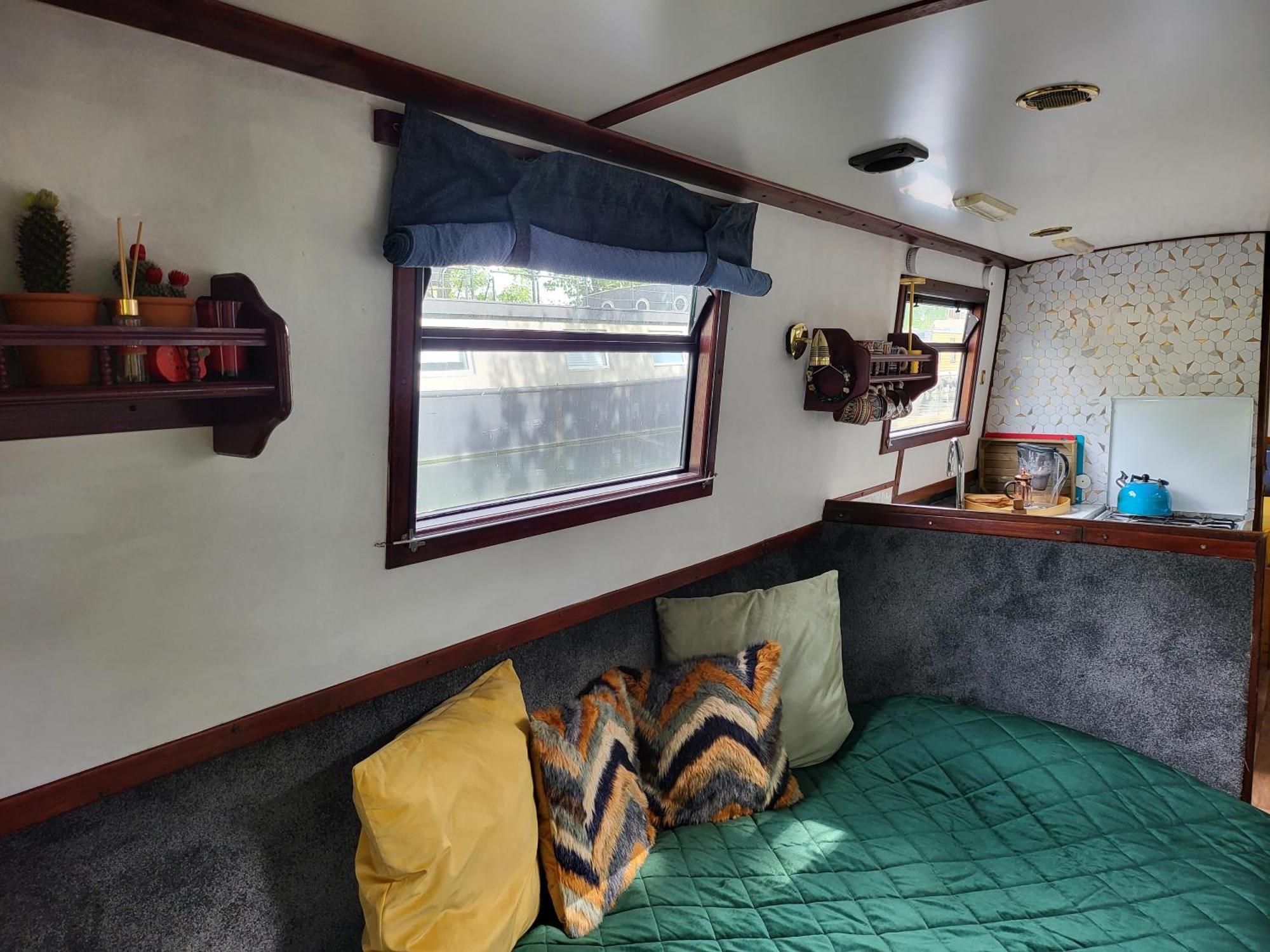 Comfy Canal Boat In Little Venice For Family & Friends Hotel London Bagian luar foto