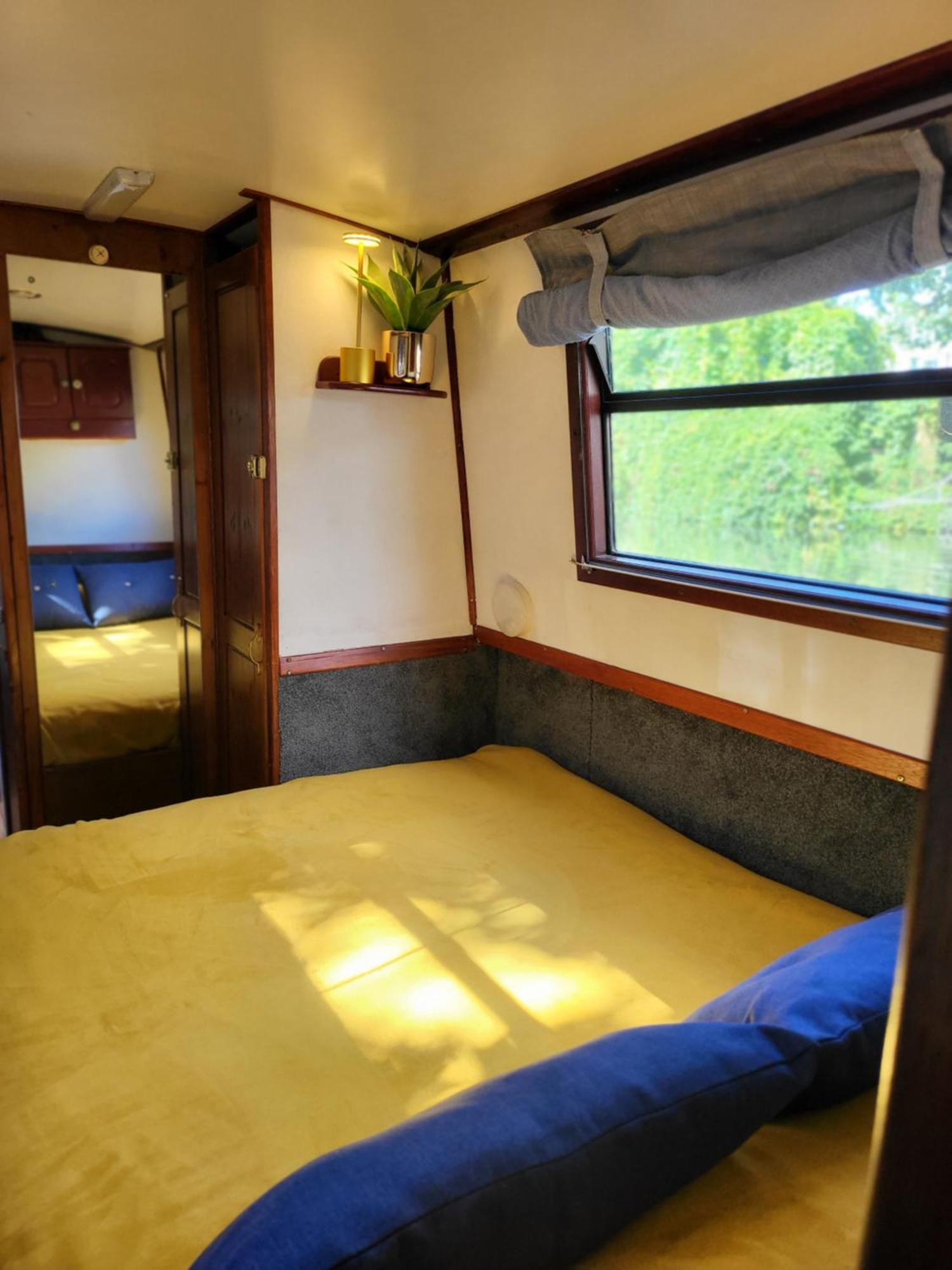 Comfy Canal Boat In Little Venice For Family & Friends Hotel London Bagian luar foto